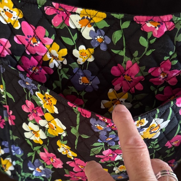 Vera Bradley Black Floral Shoulder Bag Like new - Picture 6 of 6